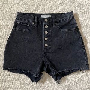 Abercrombie 4” high rise curve love short